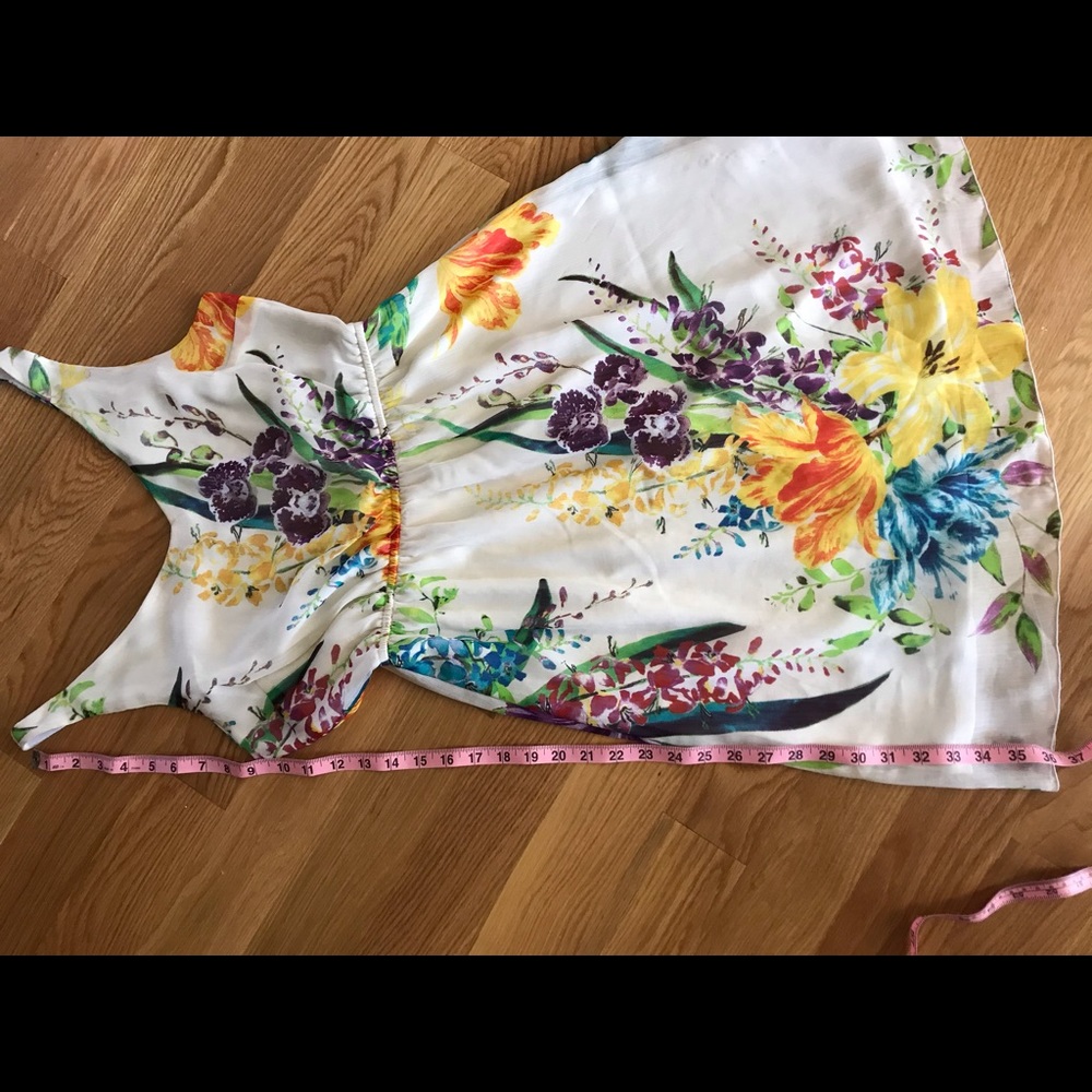 Flowing Floral Dress - Picture 8 of 9